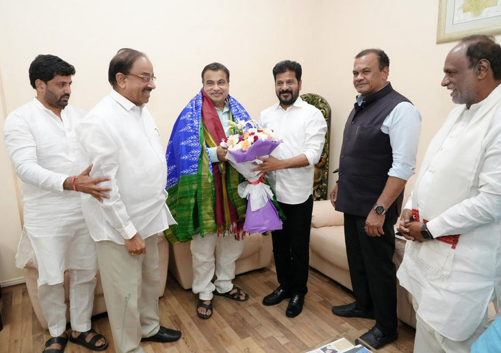 Telangana CM Seeks Union Minister’s Approval for Hyderabad-Amaravati Expressway and RRR Northern Section